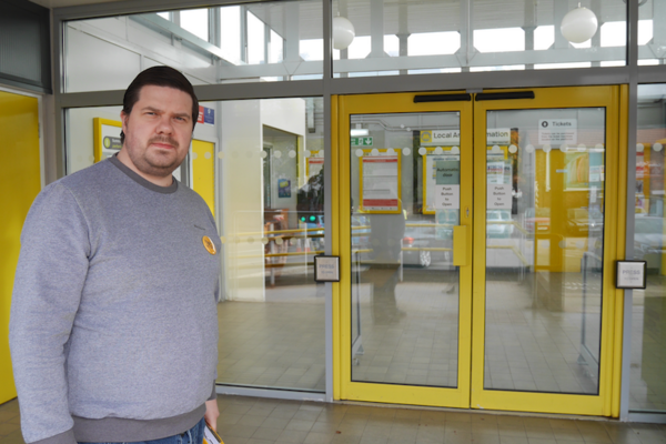 Rob McAllister Bell at Mossley Hill Station