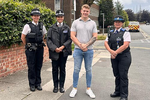 Carl with Police