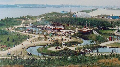 Festival Gardens Site  Pete Chapman / Liverpool Garden Festival Site / CC BY-SA 2.0
